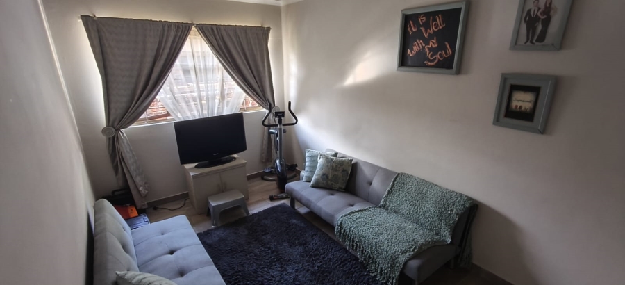 2 Bedroom Property for Sale in Geelhoutpark North West